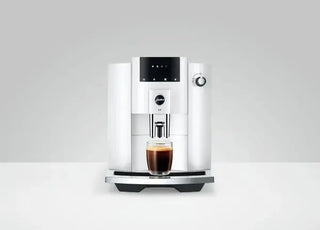 JURA E4 Piano White (EA) Kaffeevollautomat JURA